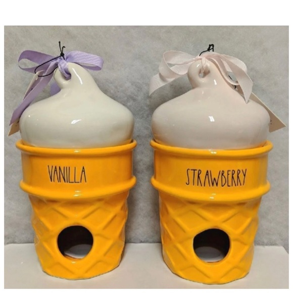 NEW Rae Dunn Vanilla and Strawberry Ice Cream Birdhouse Set 🍦 - Picture 1 of 3